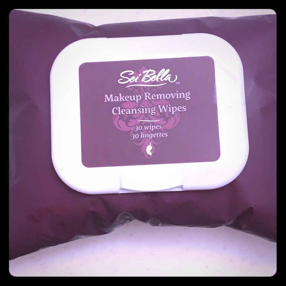 Sei Bella makeup cleaning wipes